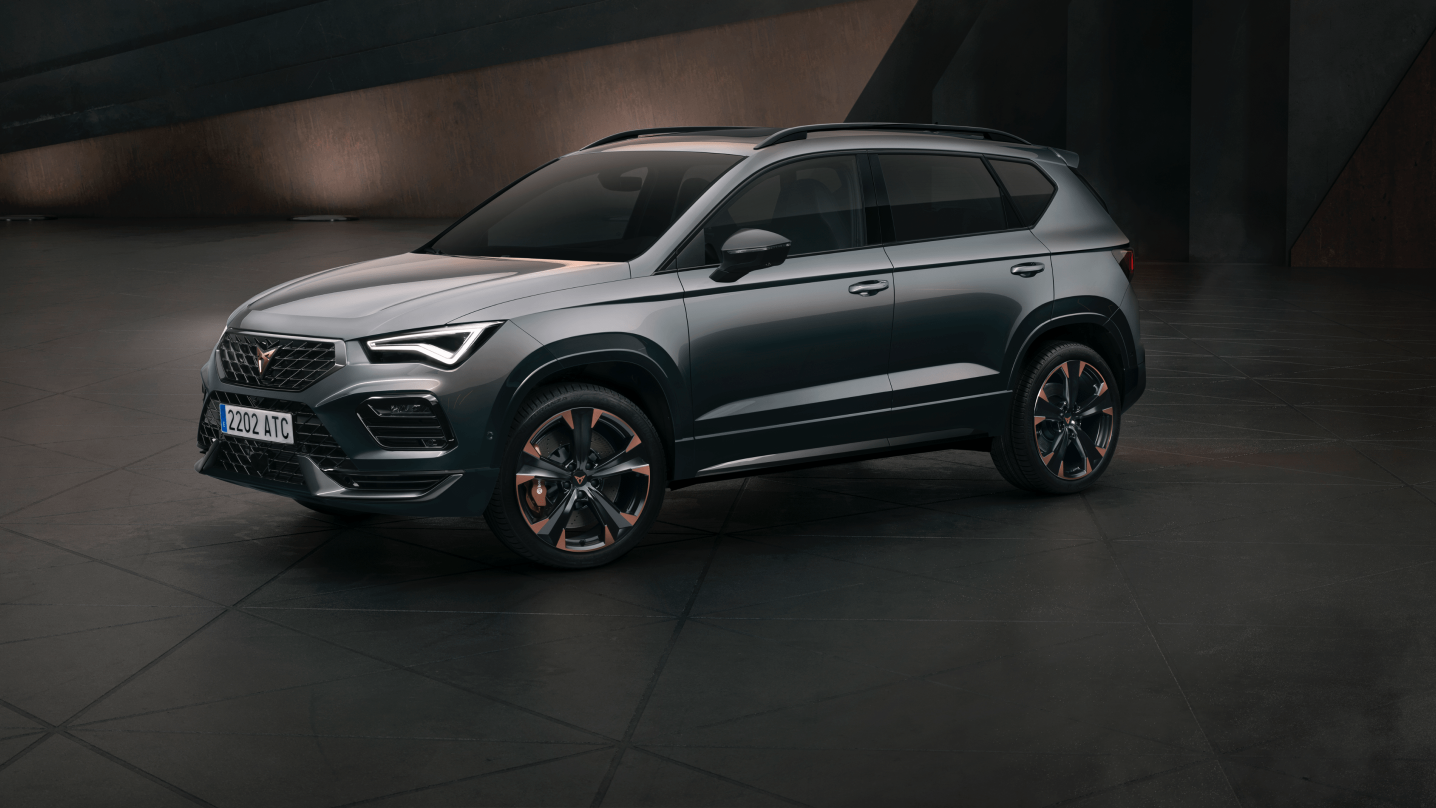 CUPRA Ateca widok na boczną część karoserii SUV-a